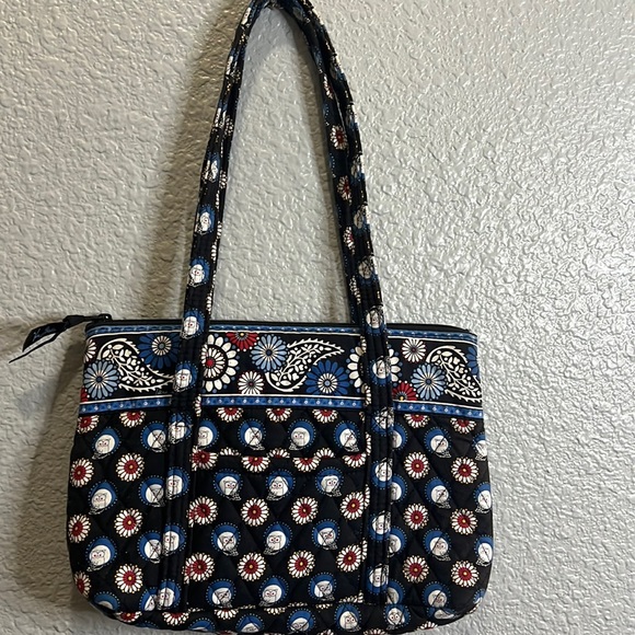 Vera Bradley Handbags - Vera Bradley small shoulder bag